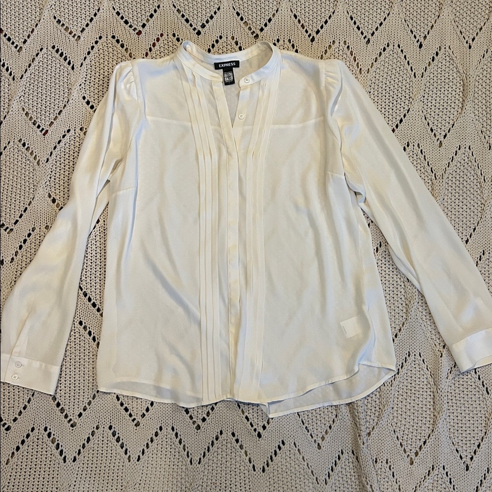 Express Sheer Cream Button Down Top Sz L EUC
